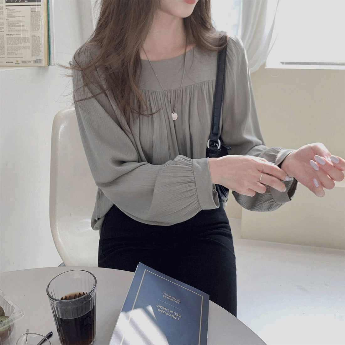 Puff-Sleeve Crew Neck Plain Chiffon Blouse